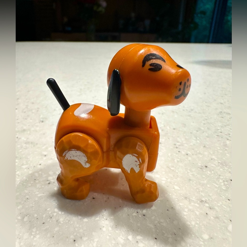 Vintage Fisher-Price Little People’s Dog! Farm Dog. Made in Hong Kong.